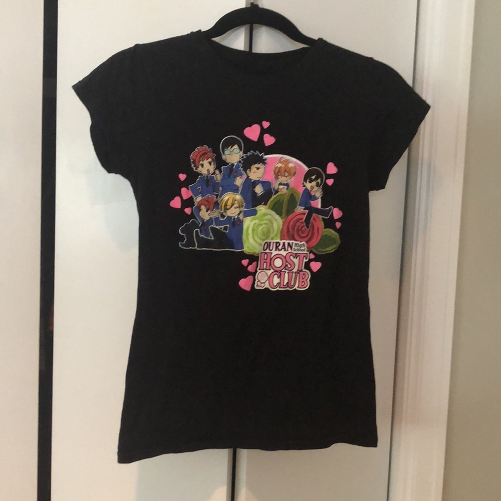 4 anime t-shirts and Accessories - Picture 3 of 16